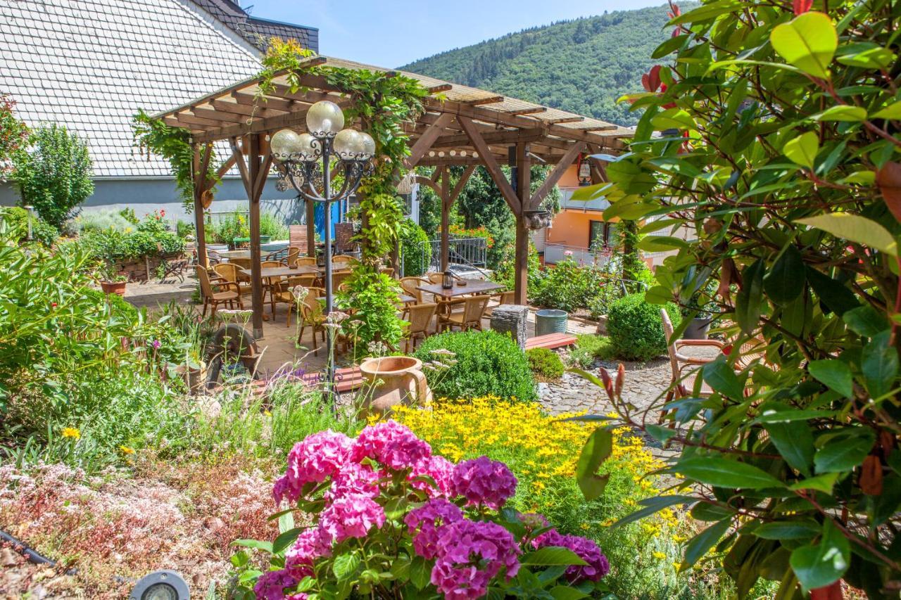 Weinhotel Hubertus Garni Klotten Exteriér fotografie