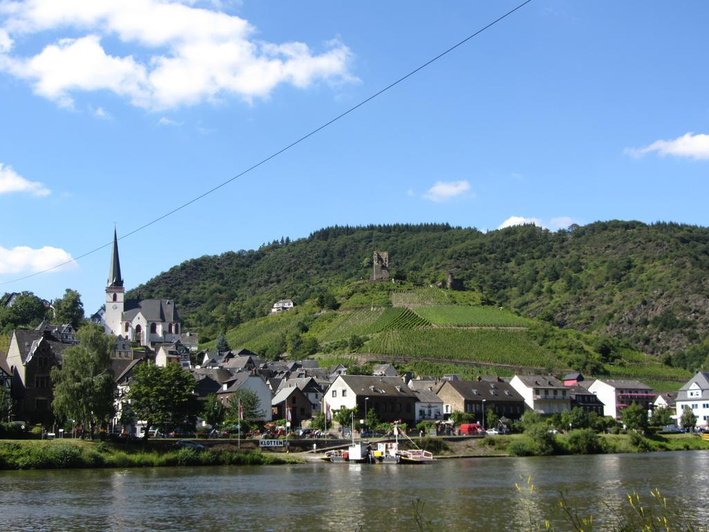 Weinhotel Hubertus Garni Klotten Exteriér fotografie