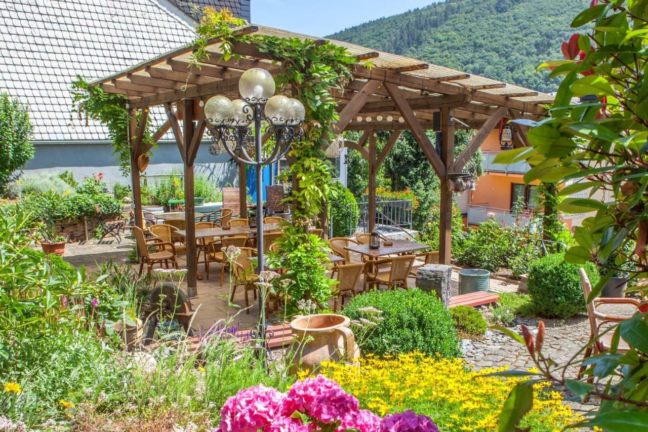 Weinhotel Hubertus Garni Klotten Exteriér fotografie